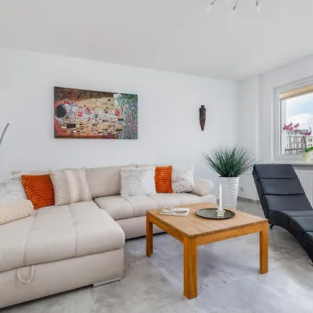 Apartment Spacious Shiva With Balcony In The Centre Of By Renters *
