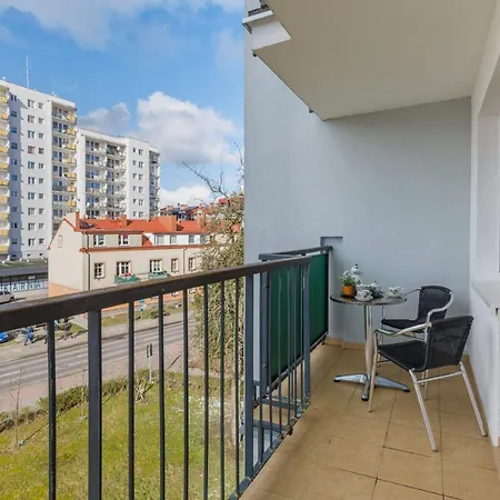 Spacious Shiva With Balcony In The Centre Of By Renters Apartment