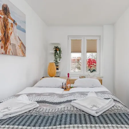 Spacious Shiva With Balcony In The Centre Of By Renters Swinoujscie